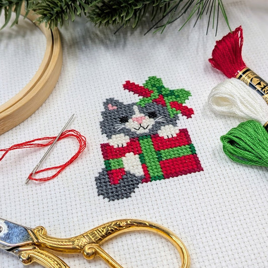 Christmas Cat Gift Box Cross Stitch Pattern