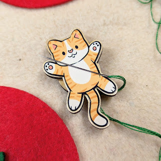 Ginger Cat Needle Minder