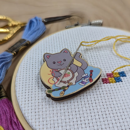 Needlepoint Cat Needle Minder