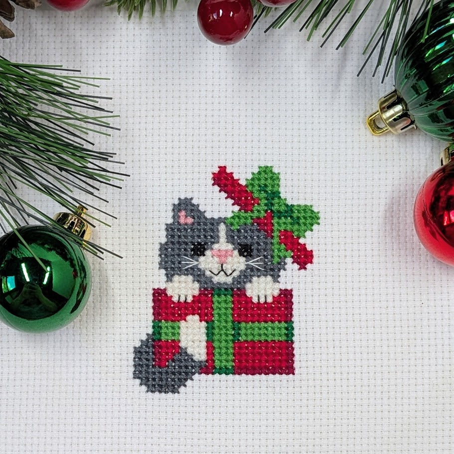 Christmas Cat Gift Box Cross Stitch Pattern