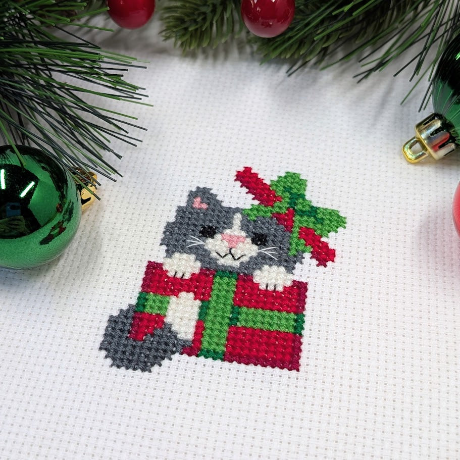 Christmas Cat Gift Box Cross Stitch Pattern
