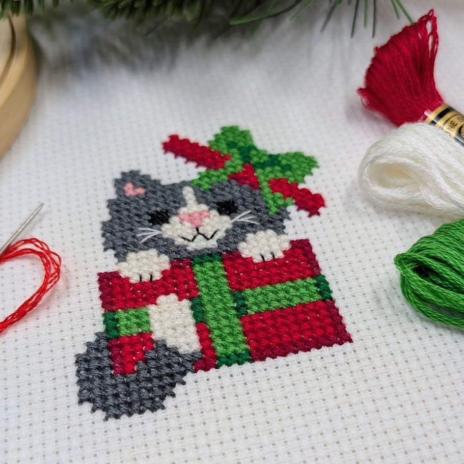 Christmas Cat Gift Box Cross Stitch Pattern