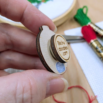 Stitched Christmas Wreath Needle Minder