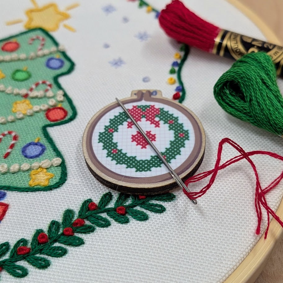 Stitched Christmas Wreath Needle Minder