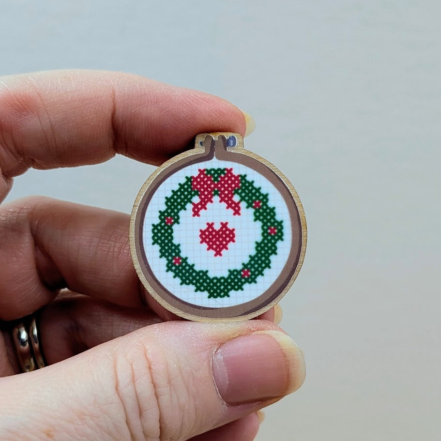 Stitched Christmas Wreath Needle Minder