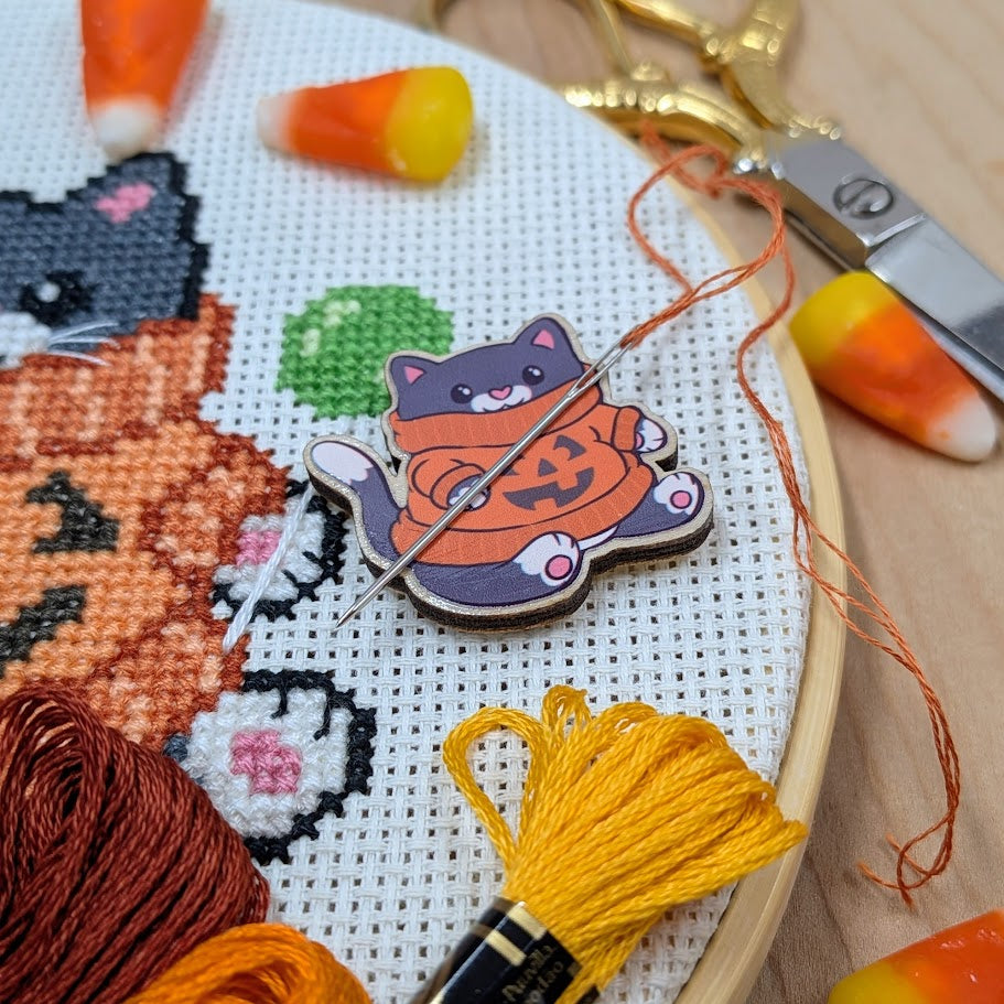 Pumpkin Sweater Cat Needle Minder
