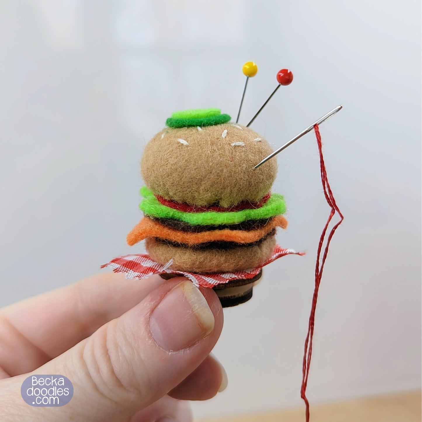 Hamburger Pincushion Needle Minder