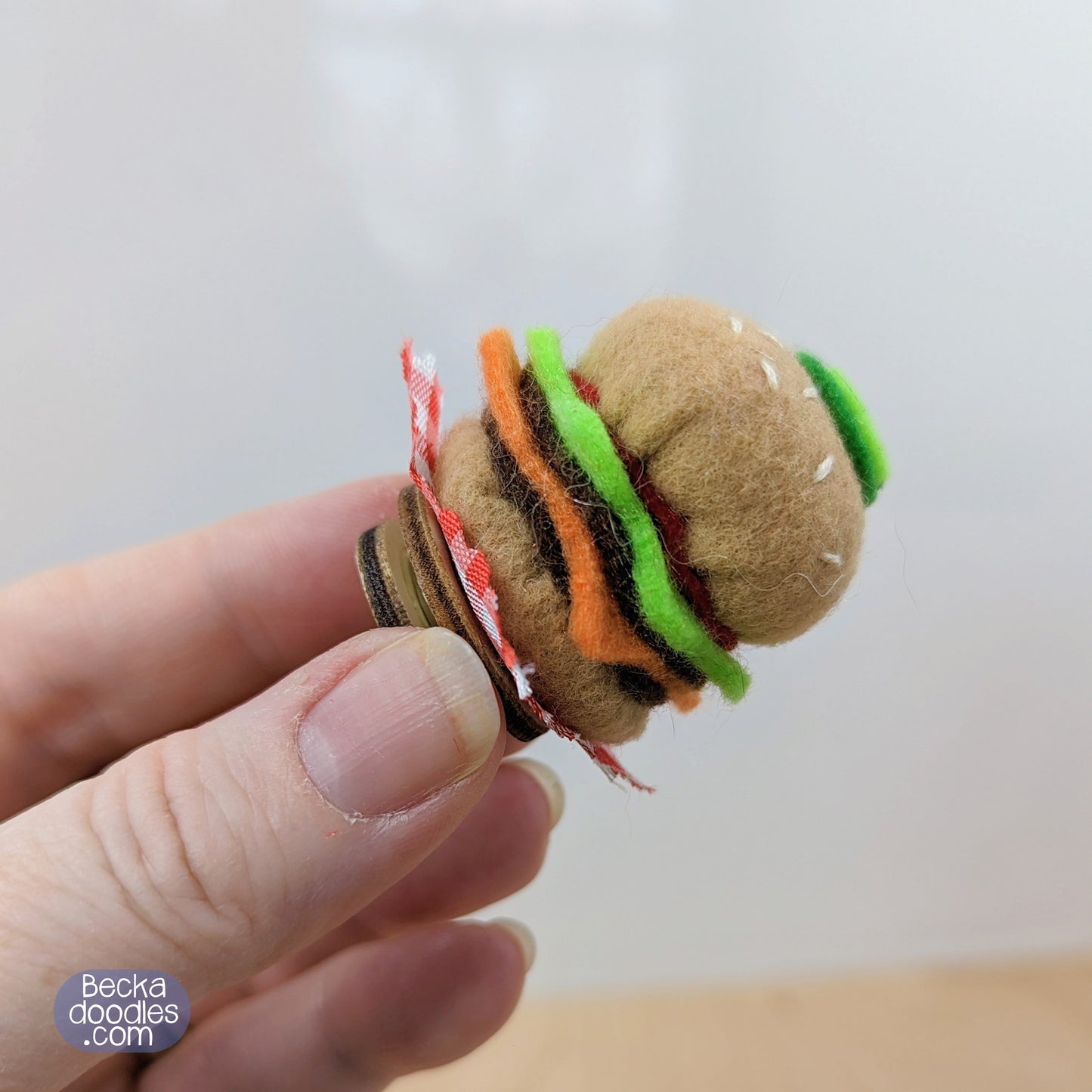 Hamburger Pincushion Needle Minder