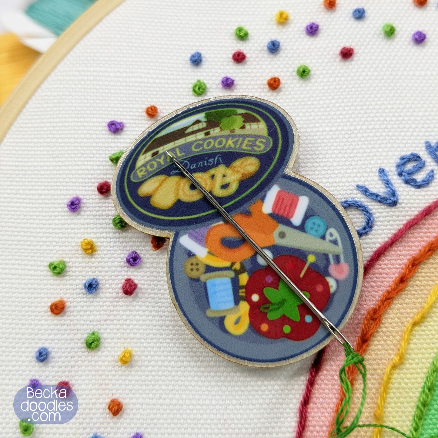 Cookie Tin Needle Minder