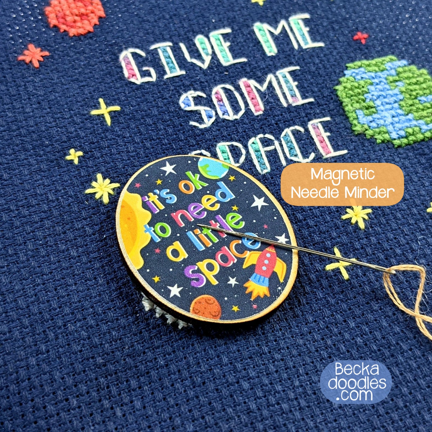 Give Me Space Needle Minder