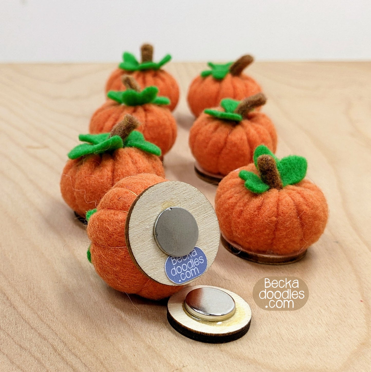 Pumpkin Pincushion Needle Minder