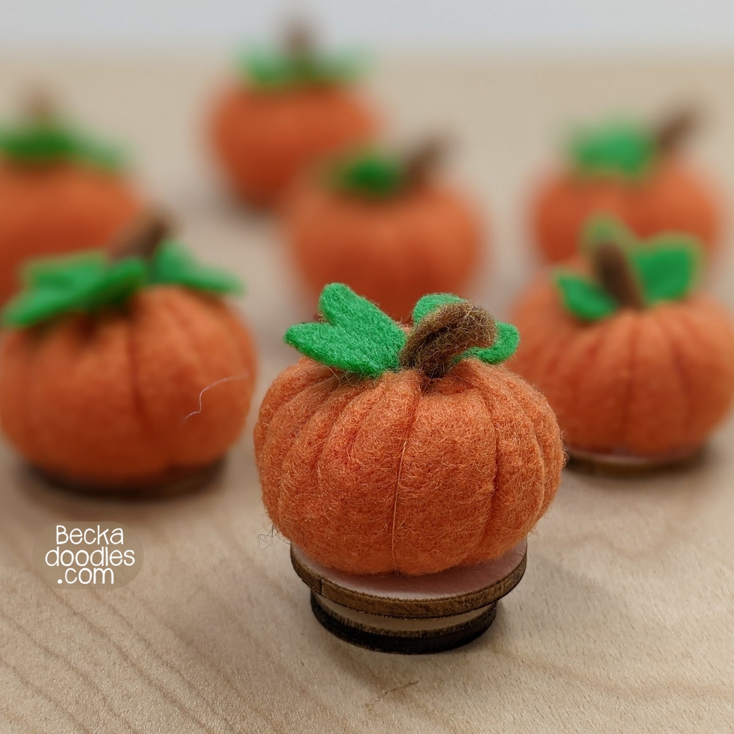 Pumpkin Pincushion Needle Minder
