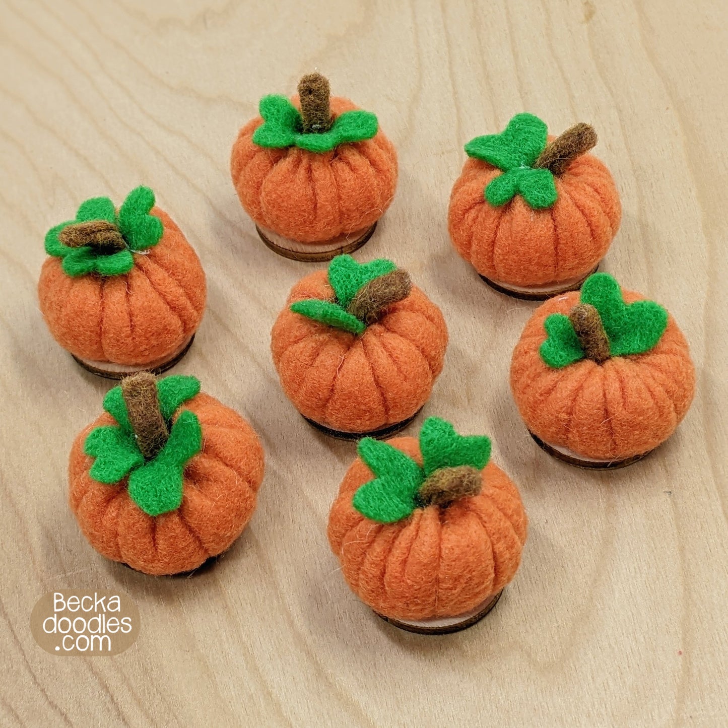 Pumpkin Pincushion Needle Minder