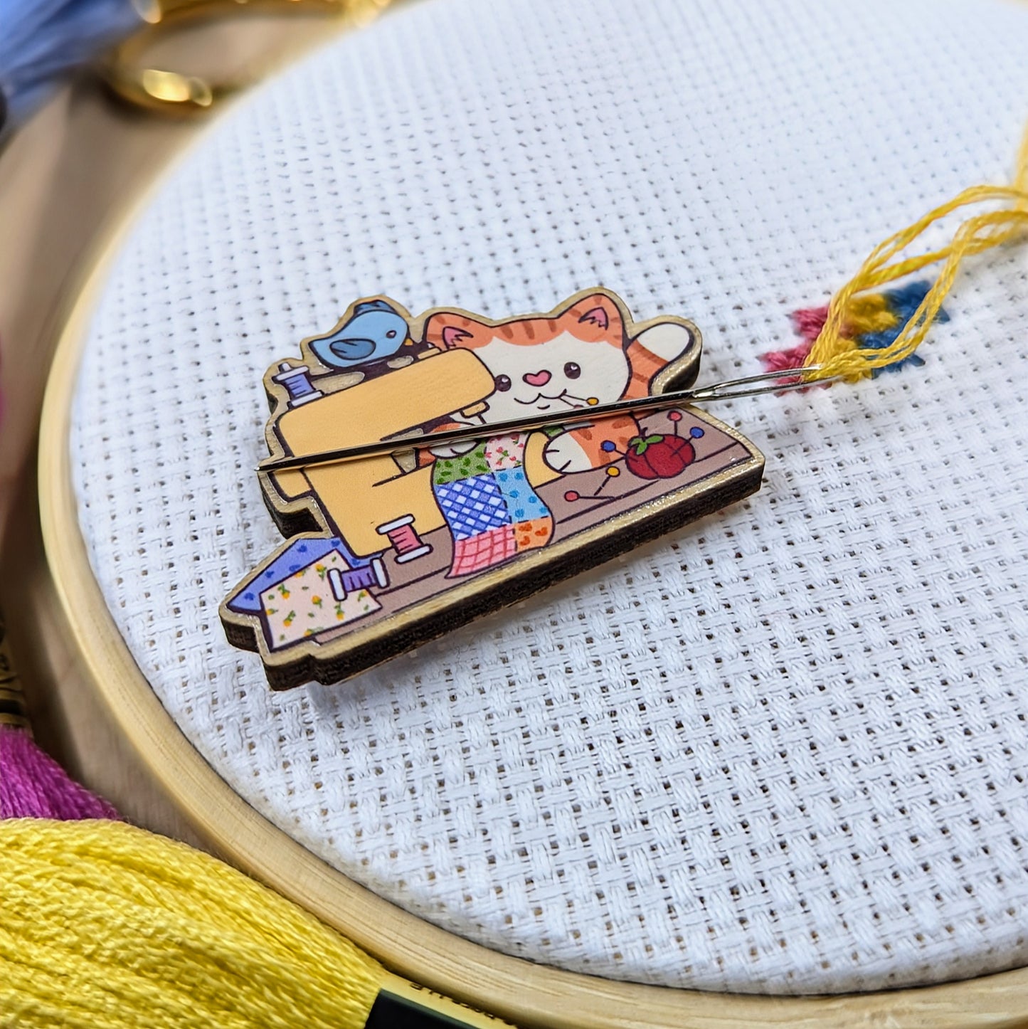 Sewing Machine Cat Needle Minder