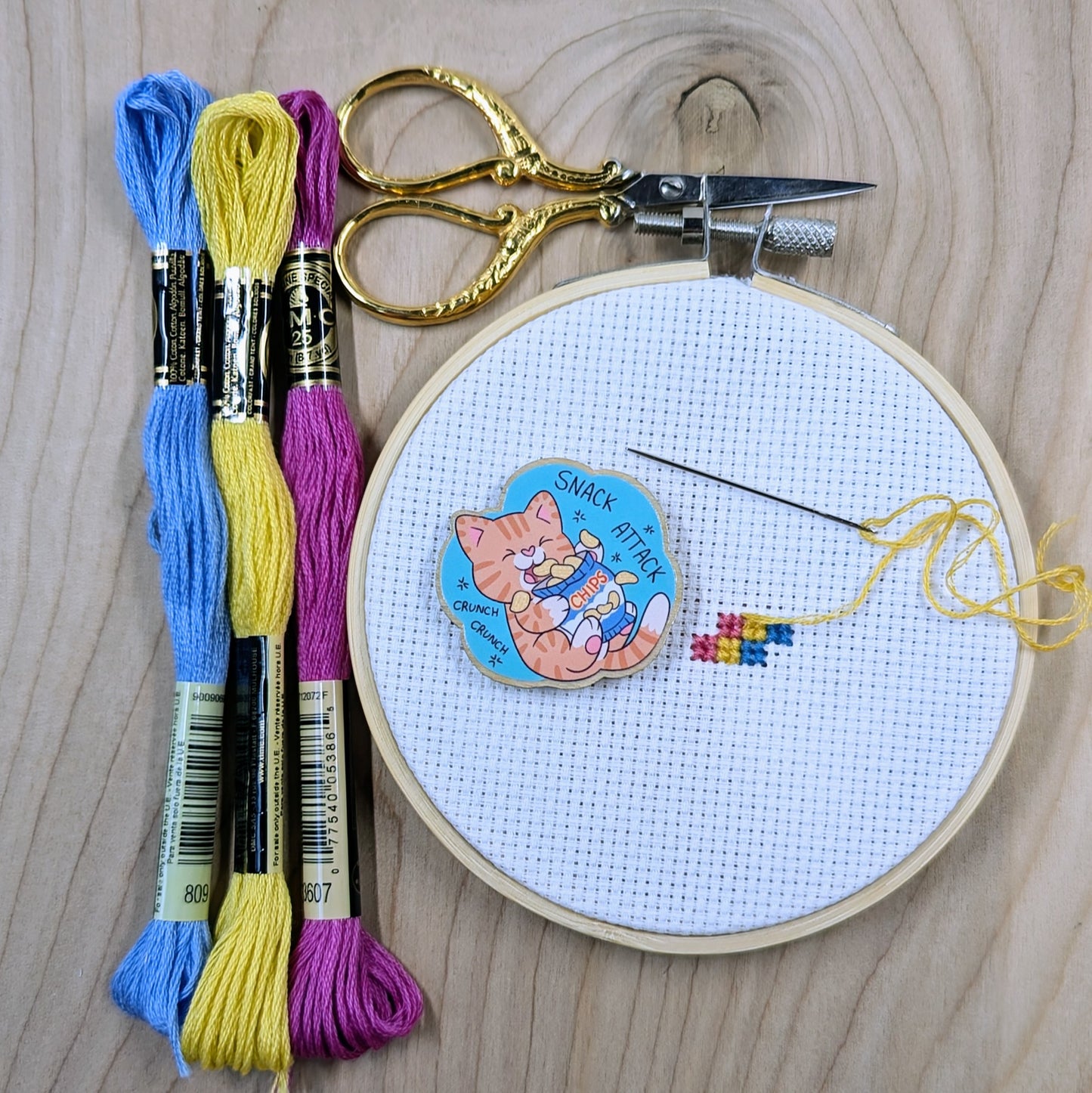 Snack Attack Cat Needle Minder